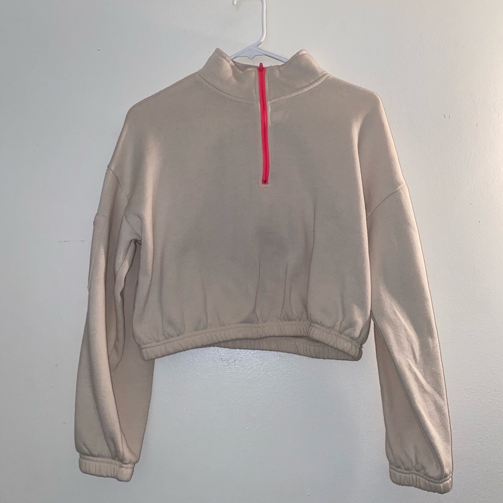 90’s Cropped sweater with hot pink neck zipper